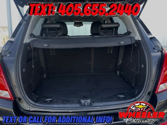 Used 2022 Chevrolet Trax LT w/ Midnight Edition image 8