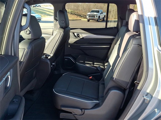 Certified 2025 Buick Enclave Preferred image 8