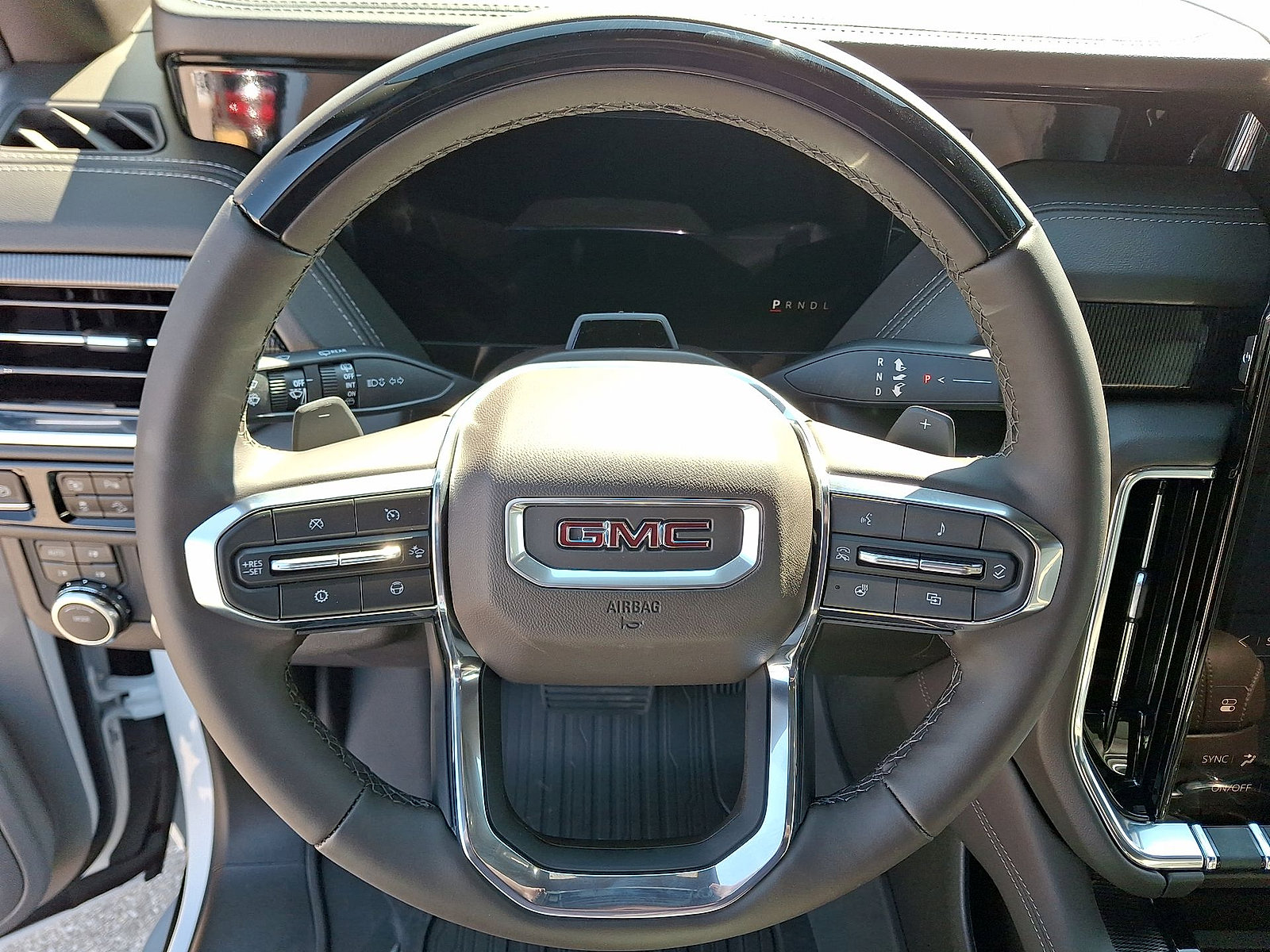 New 2026 GMC Yukon XL Elevation w/ Elevation Premium Package AWD/4WD image 17