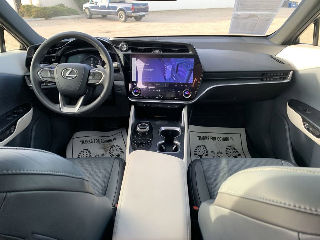 Used 2023 Lexus RZ 450e Premium w/ Technology Package image 18