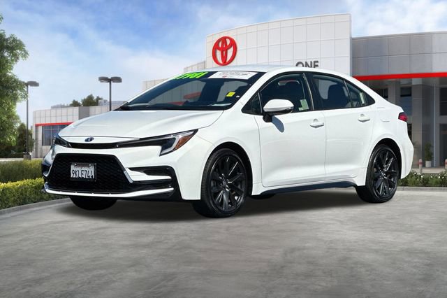 Certified 2024 Toyota Corolla SE FWD image 10
