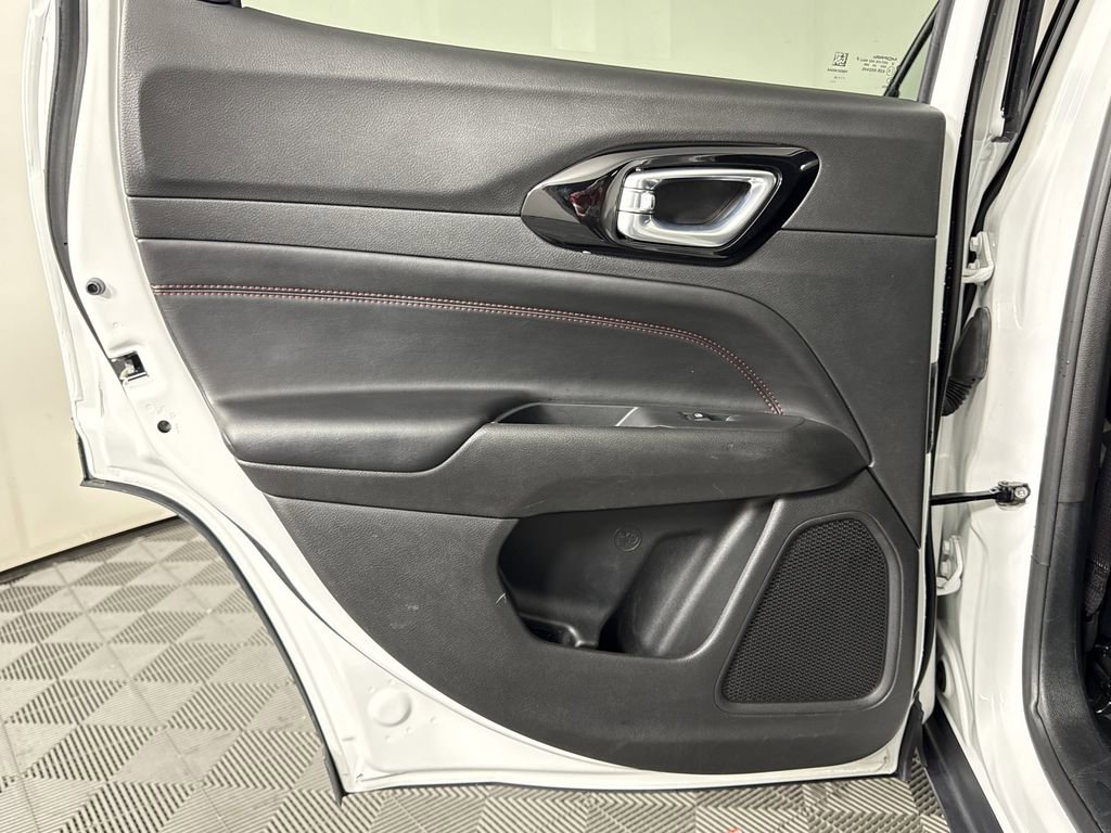 Used 2024 Jeep Compass Trailhawk image 19