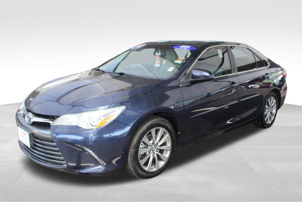 Used 2015 Toyota Camry XLE w/ Moonroof Package FWD image 8