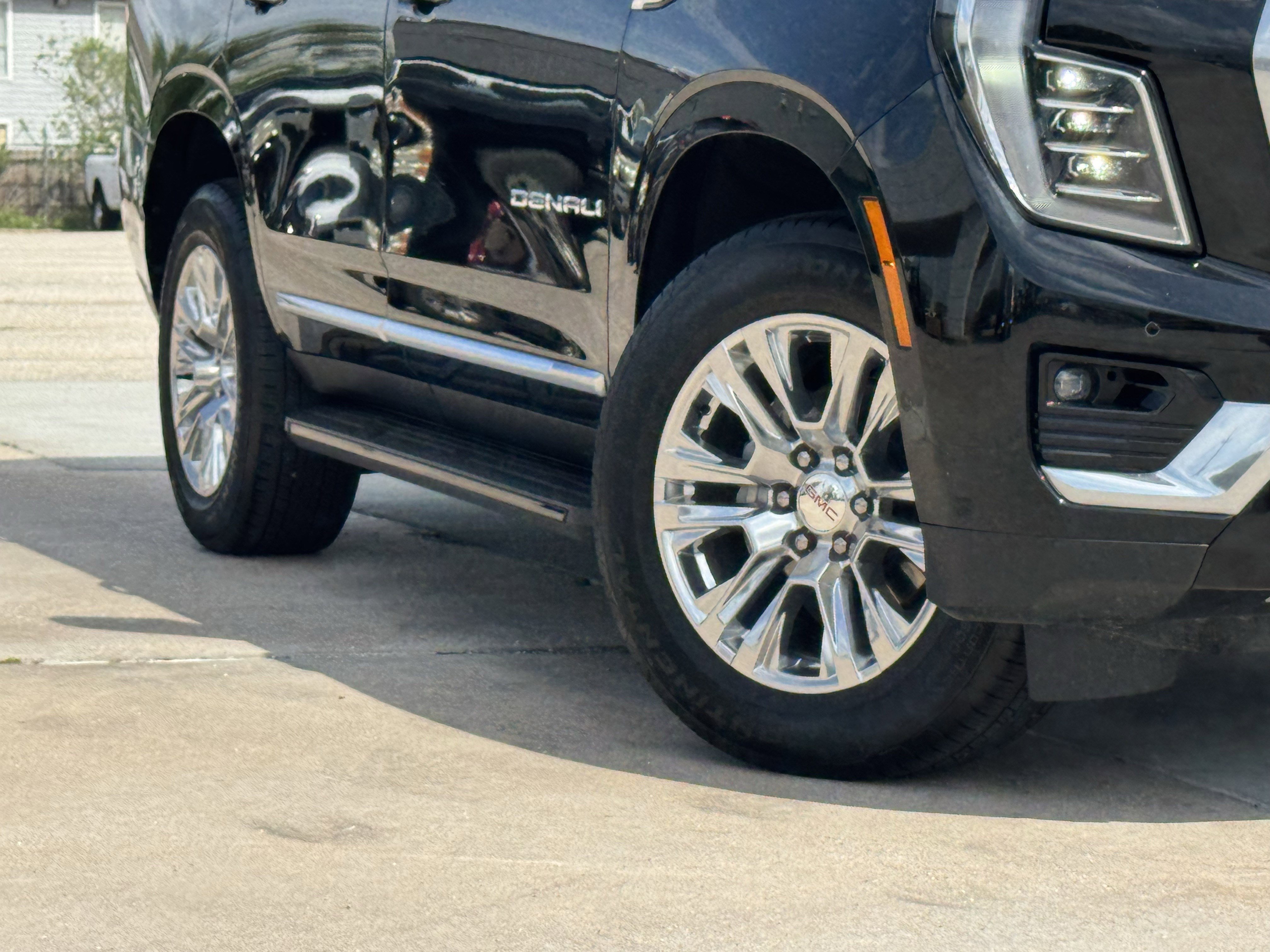 Used 2025 GMC Yukon Denali image 13