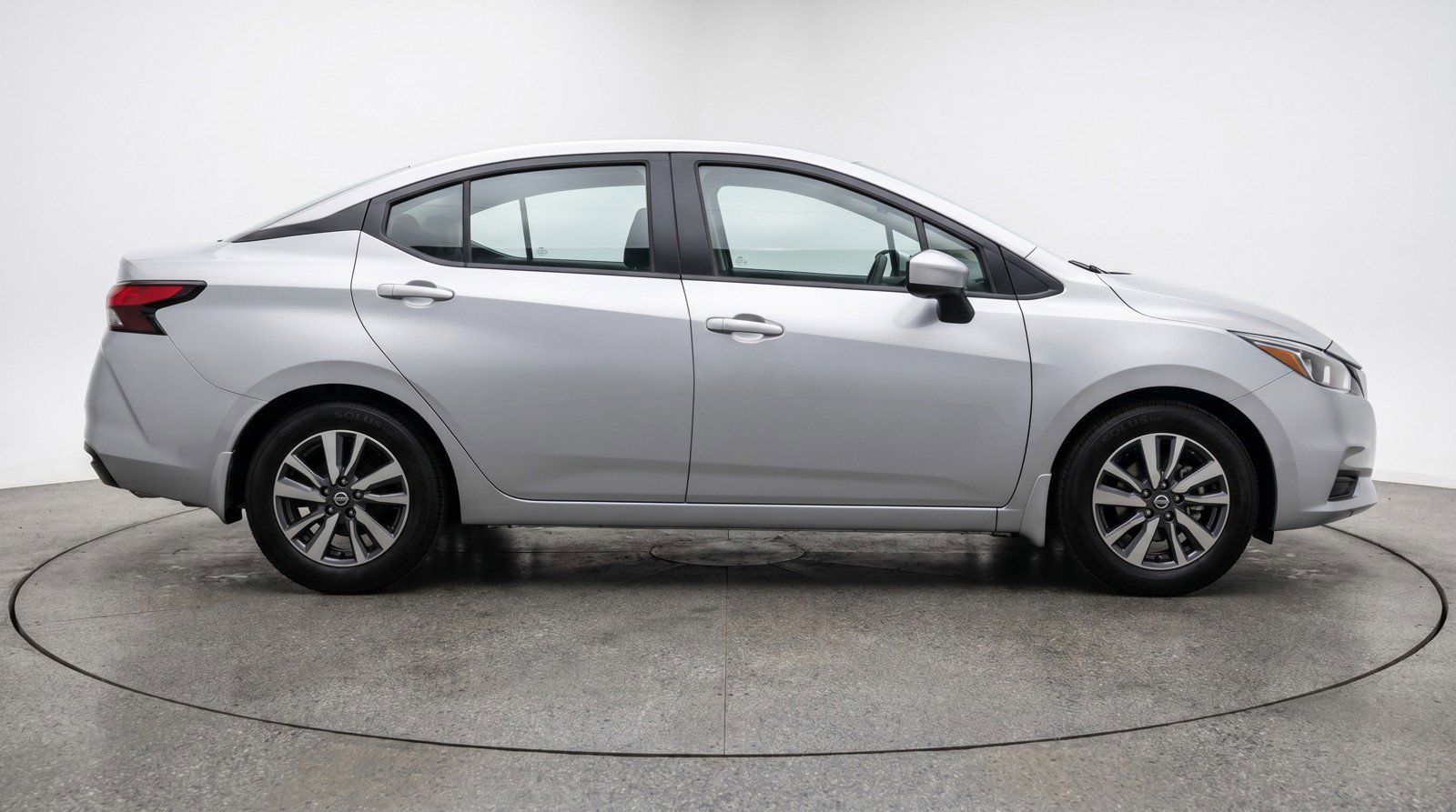 Used 2025 Nissan Versa SV image 11
