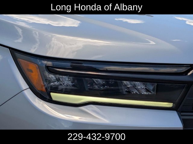 New 2026 Honda Pilot Sport image 4