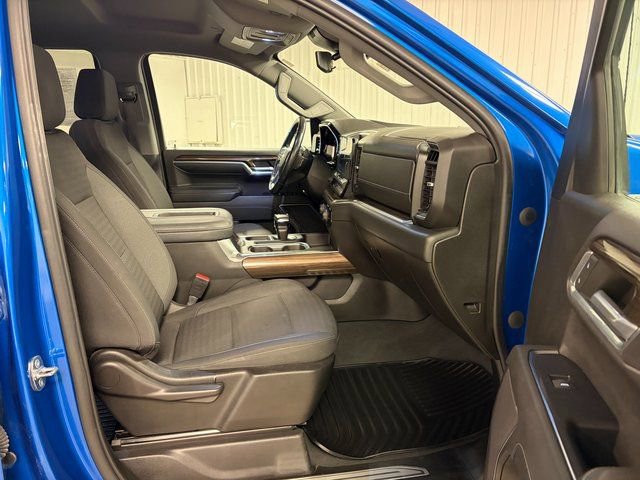 Used 2022 Chevrolet Silverado 1500 LT w/ Z71 Off-Road Package image 16