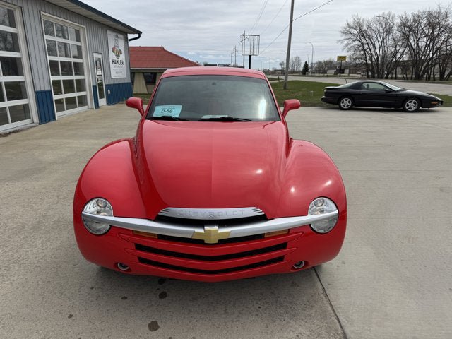 Used 2005 Chevrolet SSR w/ Preferred Equipment Group RWD image 3