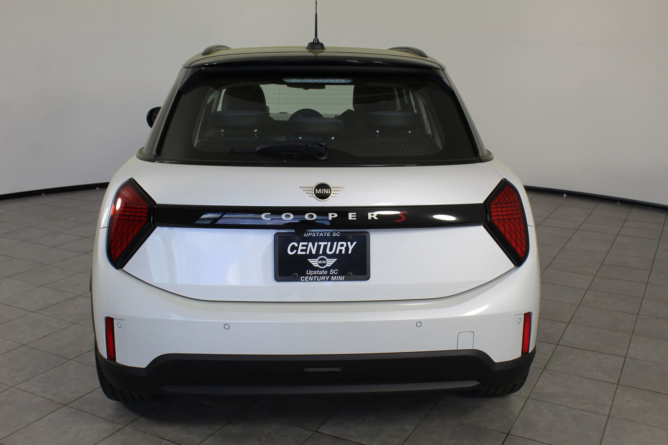 Certified 2025 MINI Cooper S image 9