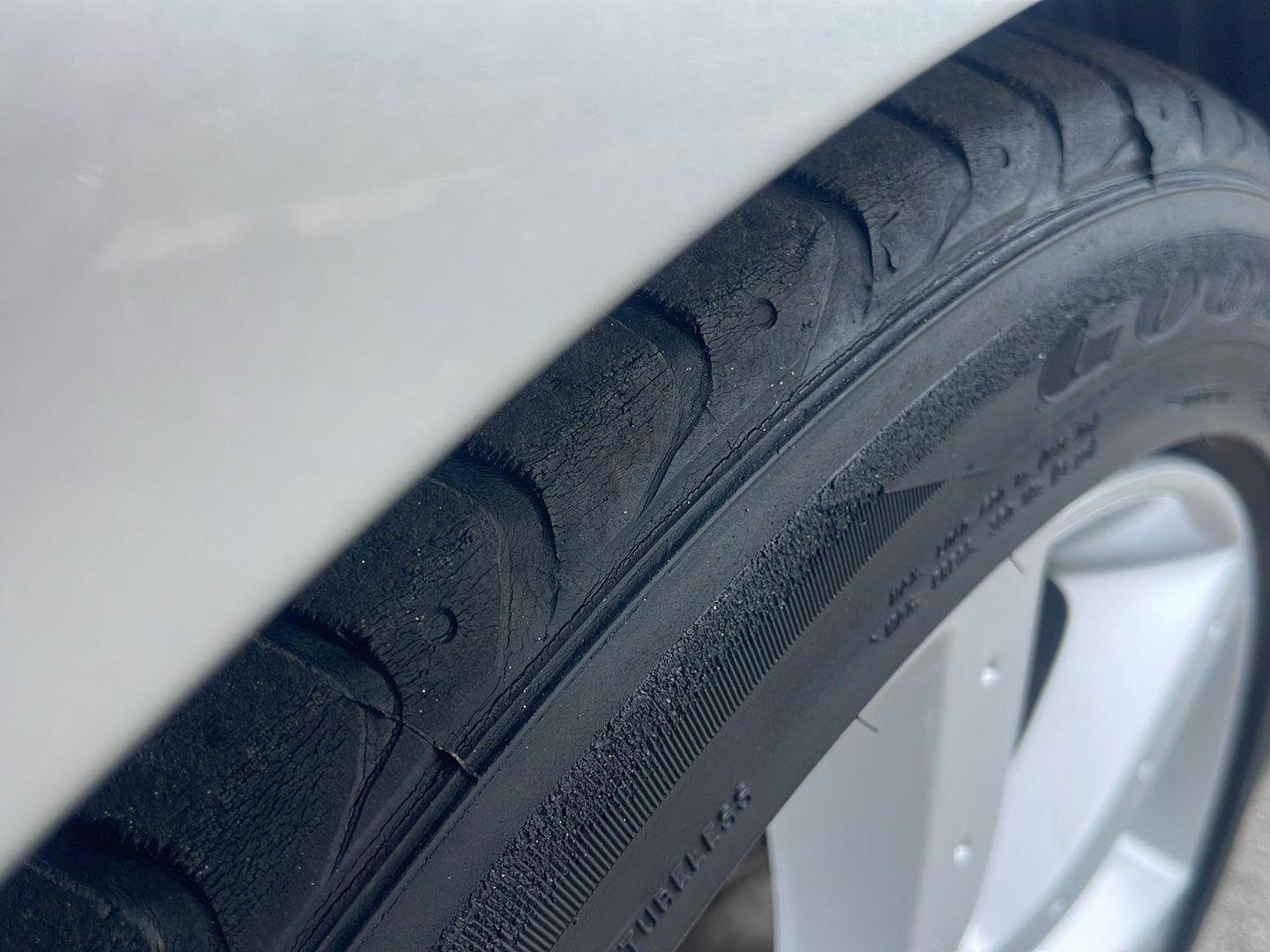 Used 2004 Nissan 350Z Touring RWD image 10