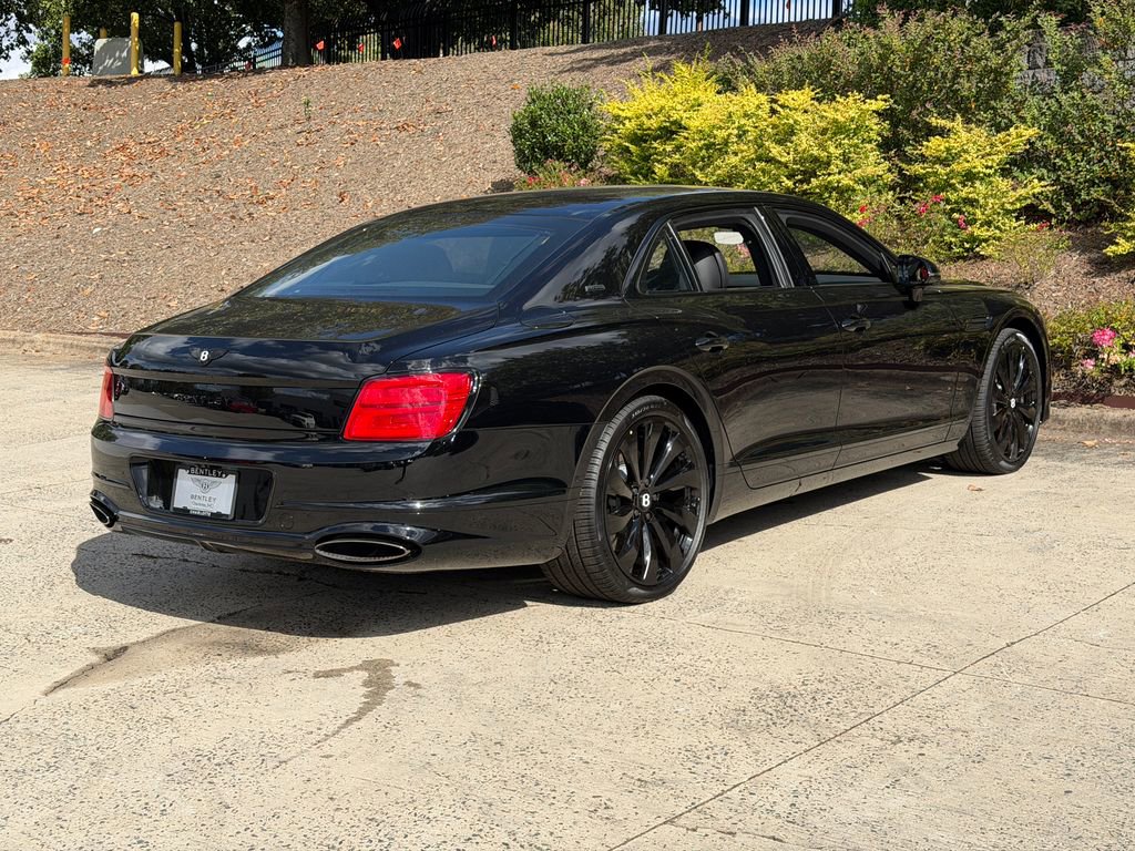New 2025 Bentley Flying Spur Plug-In Hybrid image 10