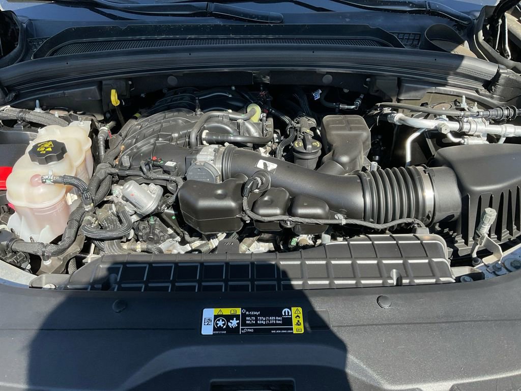 Used 2021 Jeep Grand Cherokee L Laredo image 32