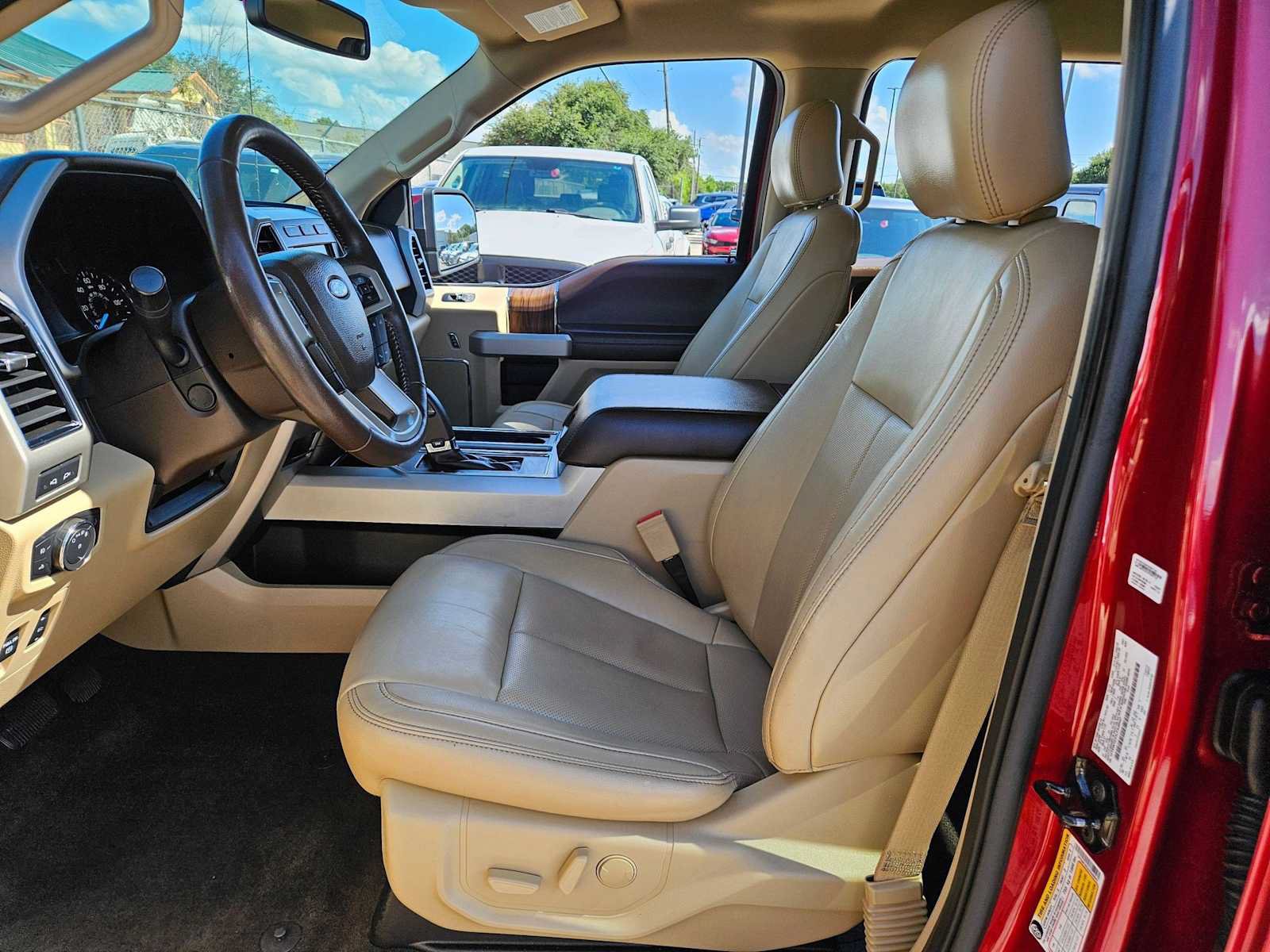 Used 2020 Ford F150 Lariat w/ Equipment Group 502A Luxury AWD/4WD image 16
