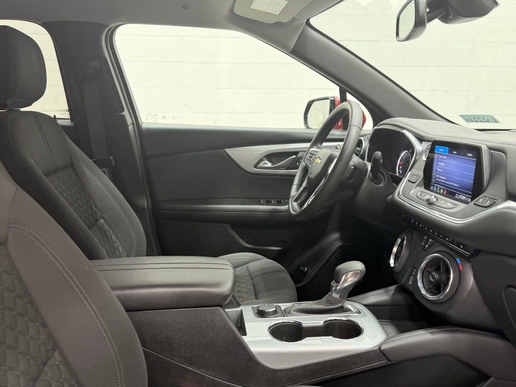 Used 2022 Chevrolet Blazer LT FWD image 28