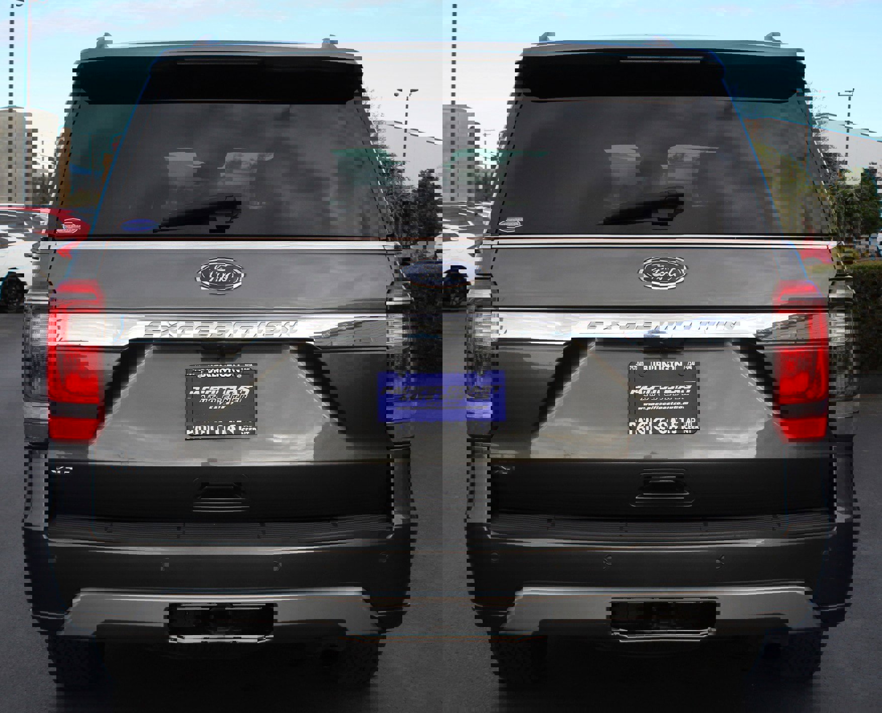 Used 2021 Ford Expedition XLT image 5