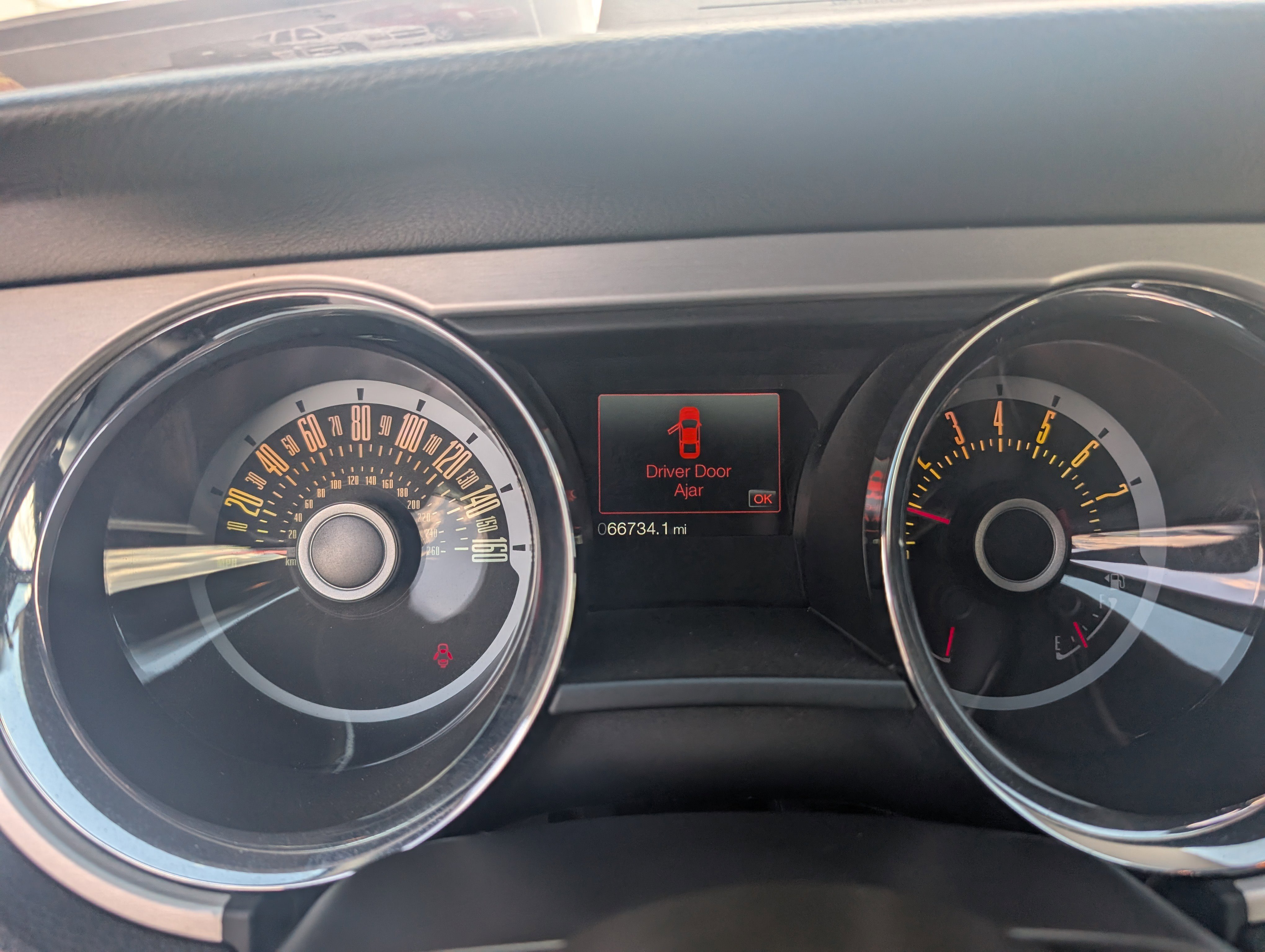 Used 2013 Ford Mustang GT Premium w/ Electronics Pkg RWD image 17