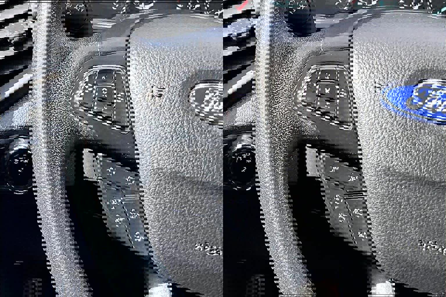 Used 2020 Ford EcoSport SES image 24