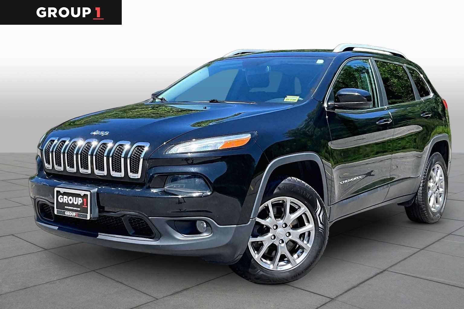 Used 2018 Jeep Cherokee Latitude Plus AWD/4WD image 1
