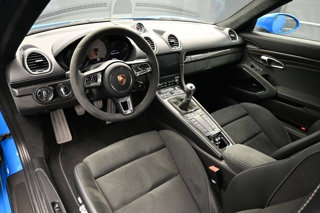 Used 2024 Porsche 718 Cayman GTS RWD image 6
