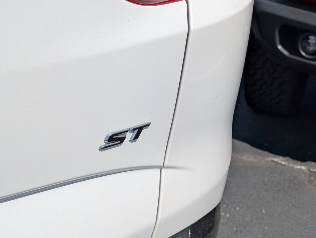 Used 2024 Buick Enclave Essence w/ Experience Buick Package image 22