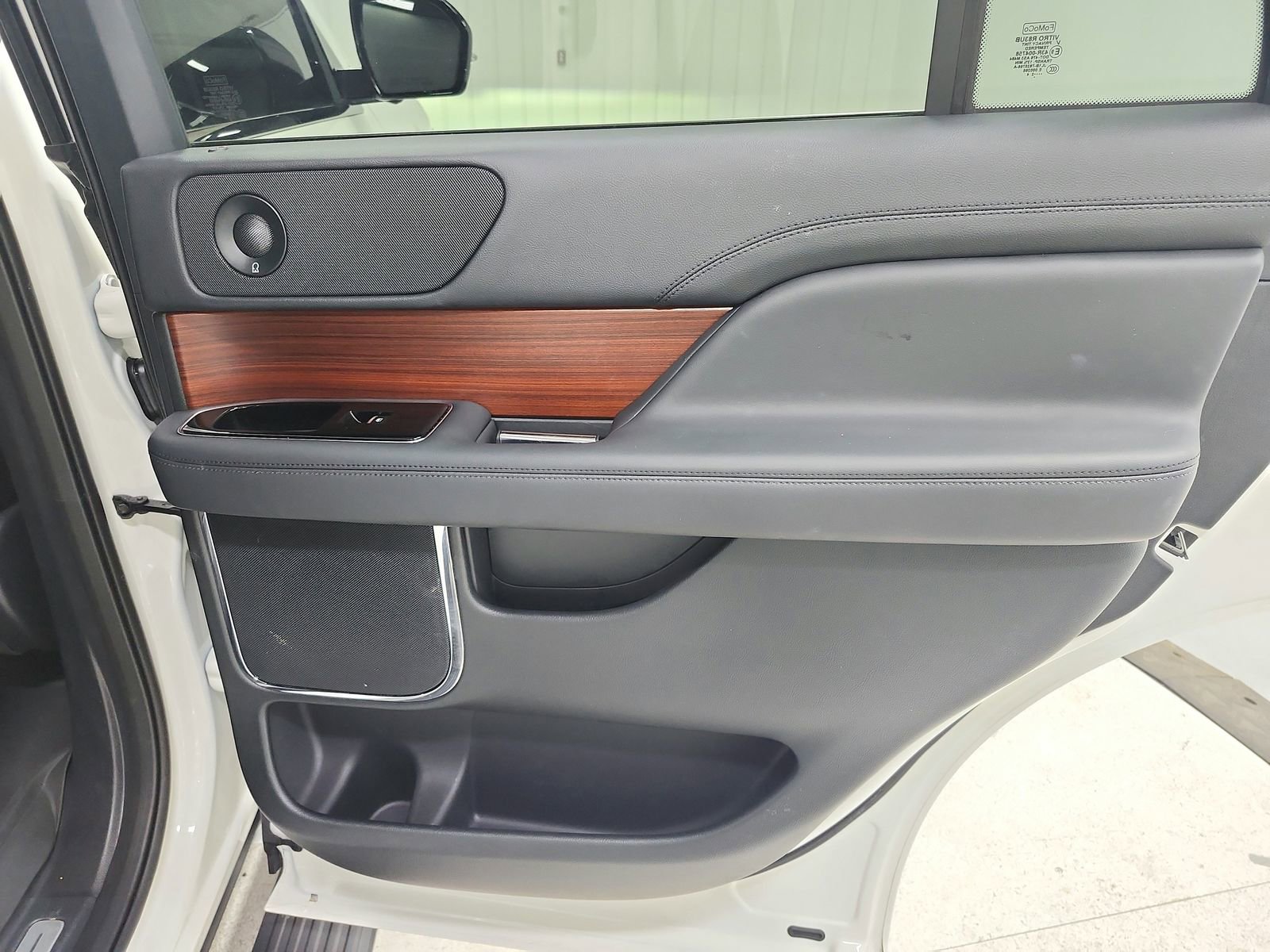 Used 2024 Lincoln Navigator Premiere AWD/4WD image 41