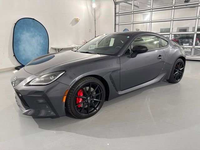 Used 2025 Toyota GR86 Premium w/ Performance Package RWD image 4