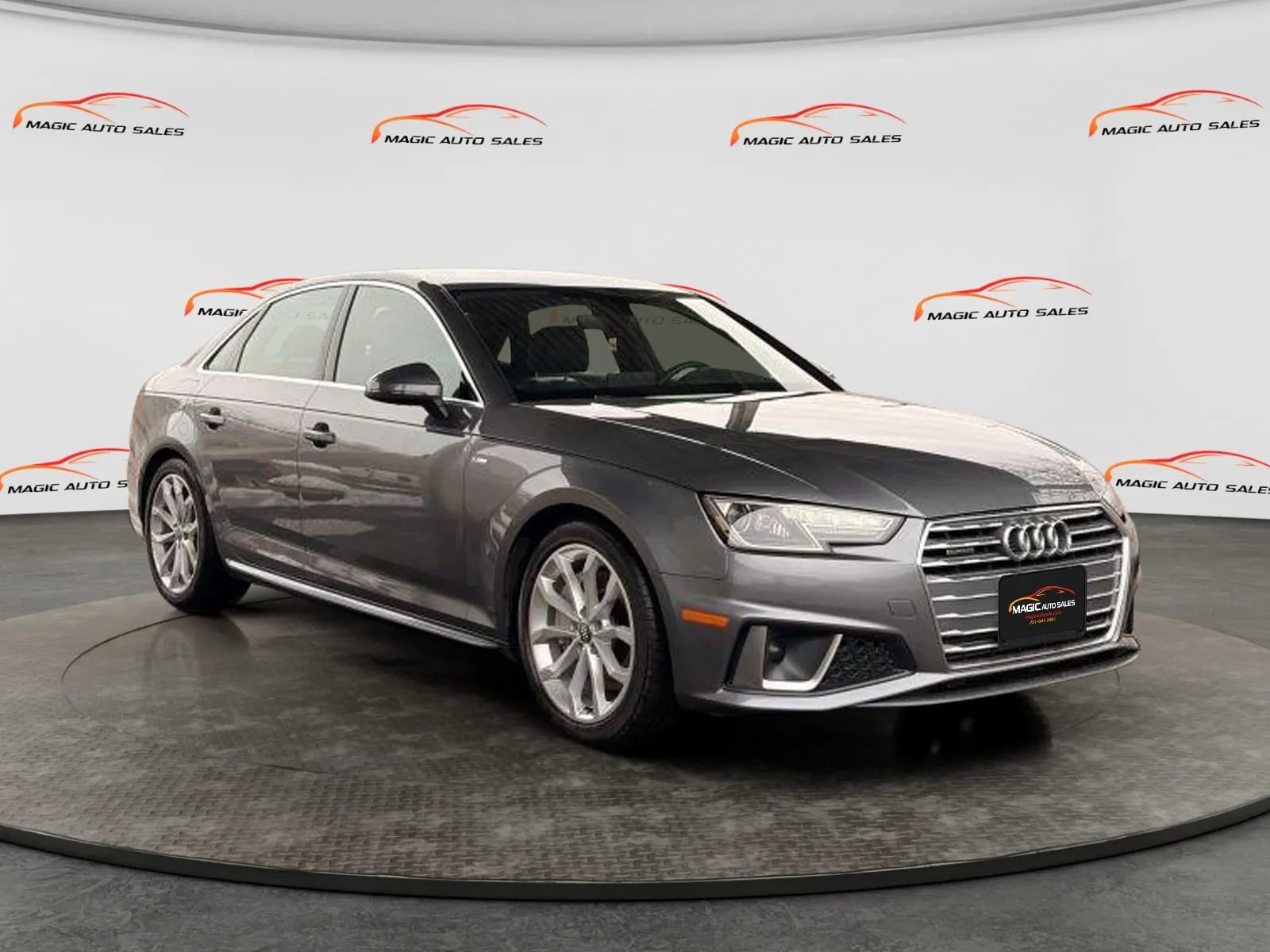 Used 2019 Audi A4 2.0T Premium w/ Convenience Package image 4