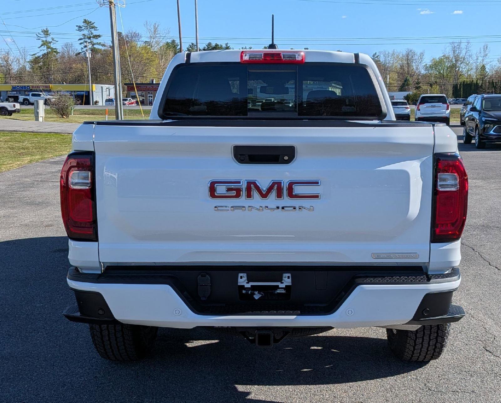 New 2026 GMC Canyon Elevation w/ Convenience Package AWD/4WD image 10