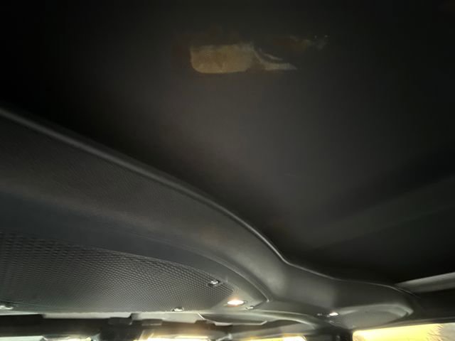 Used 2024 Jeep Wrangler Unlimited Rubicon w/ Convenience Group image 16