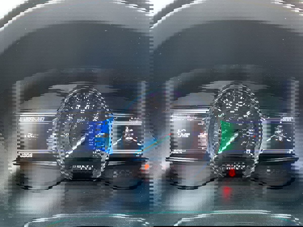 Used 2017 Ford Explorer XLT w/ Equipment Group 202A AWD/4WD image 20