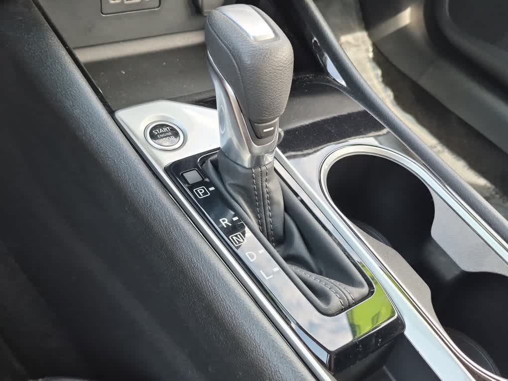 Used 2024 Nissan Altima 2.5 SV FWD image 12