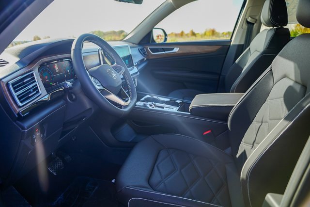 New 2026 Volkswagen Atlas SE image 7