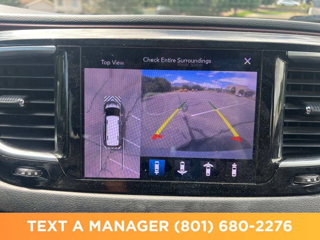 Used 2019 Chrysler Pacifica Touring-L FWD image 23