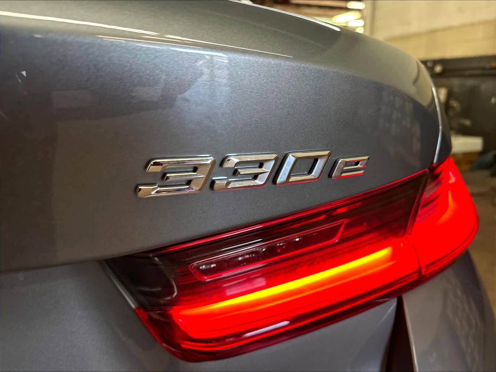 Used 2023 BMW 330e w/ Premium Package RWD image 11