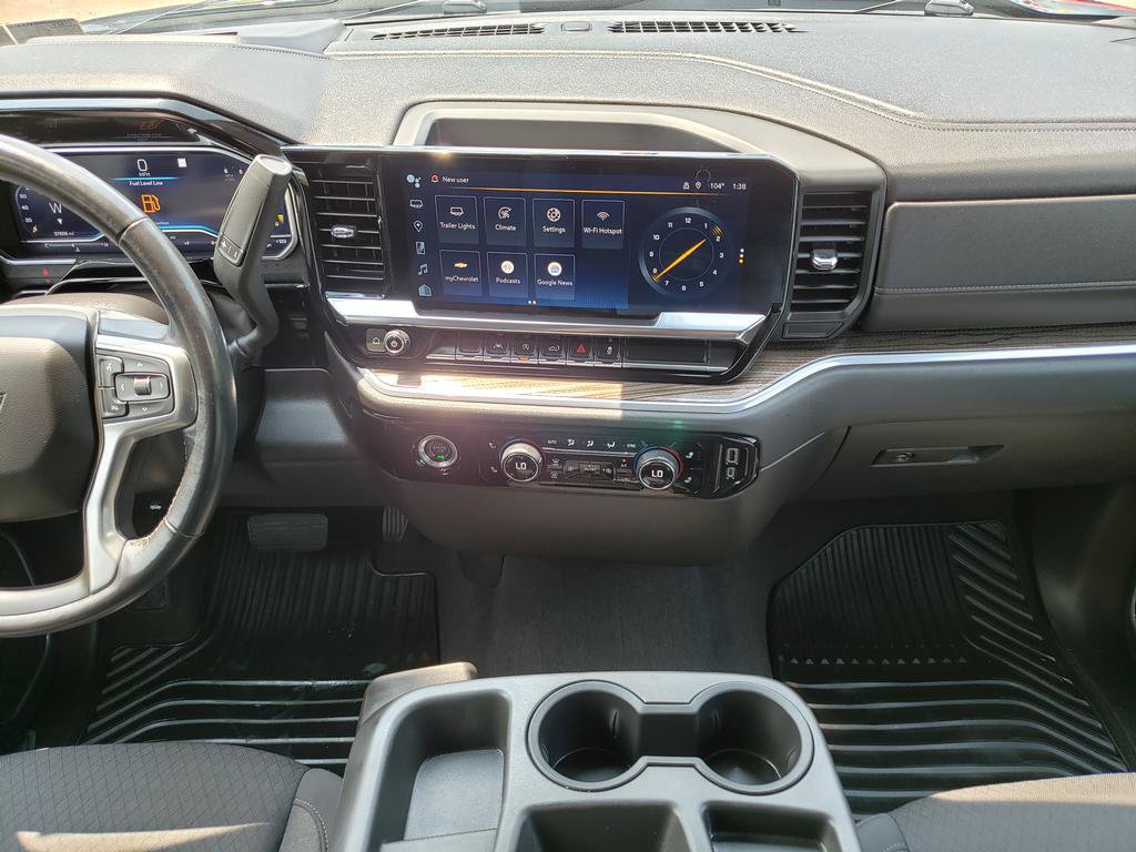 Used 2022 Chevrolet Silverado 1500 LT AWD/4WD image 15