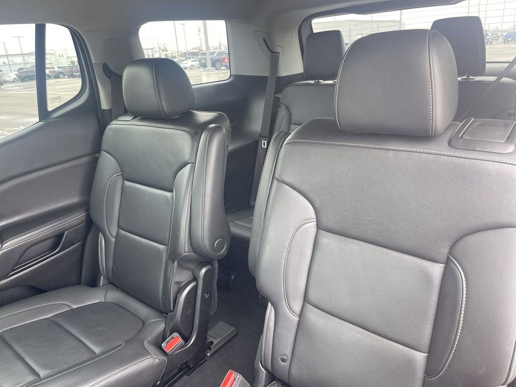 Used 2023 GMC Acadia SLT image 28