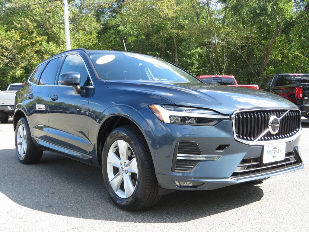 Used 2022 Volvo XC60 B5 Momentum image 4