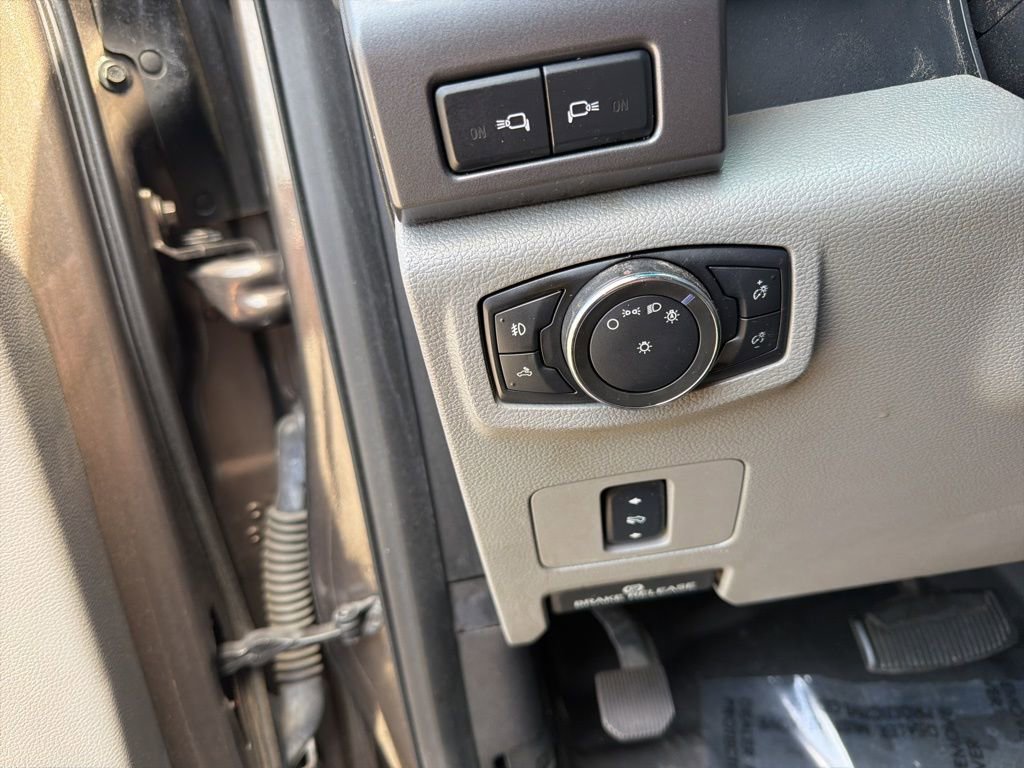 Used 2017 Ford F250 XLT w/ XLT Premium Package image 14