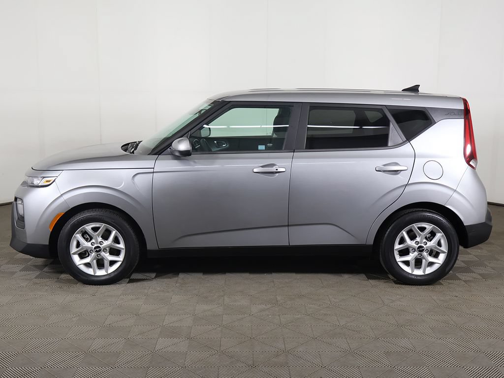 Used 2022 Kia Soul S FWD image 15