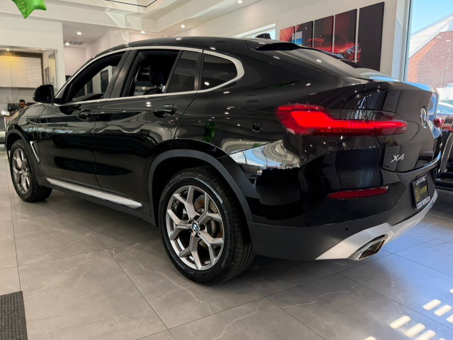 Used 2022 BMW X4 xDrive30i w/ Convenience Package AWD/4WD image 5
