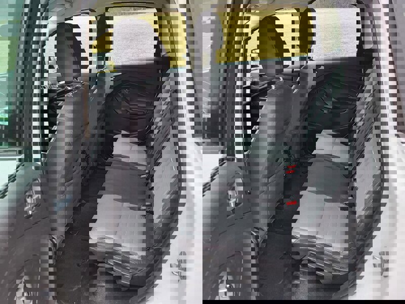 Used 2015 Ford C-MAX SE w/ Interior Protection Package image 13