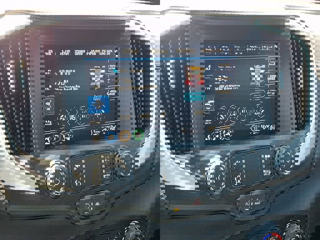 Certified 2023 GMC Terrain SLT w/ Elevation Edition AWD/4WD image 19