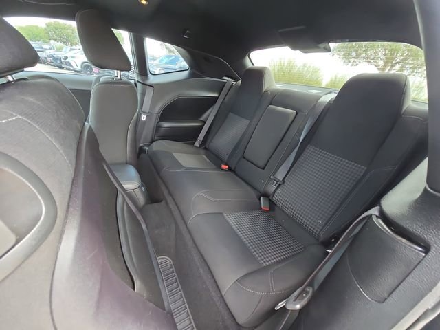 Used 2019 Dodge Challenger SXT image 13