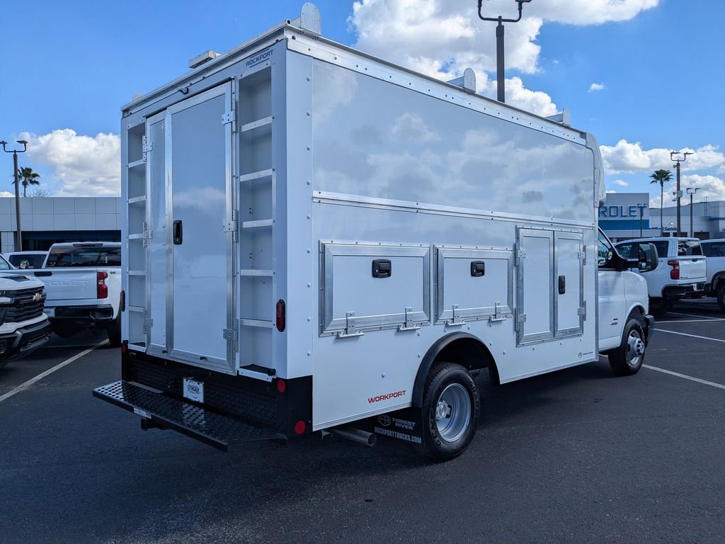 New 2025 Chevrolet Express 4500 w/ Power Convenience Package image 5