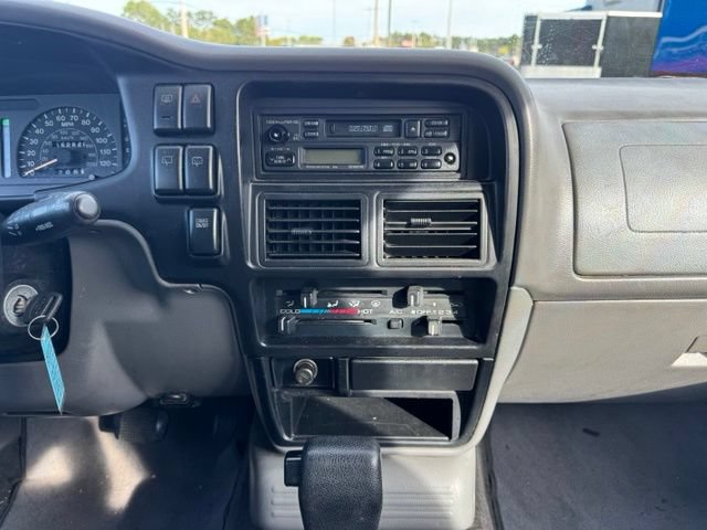 Used 1997 Isuzu Rodeo S RWD image 19