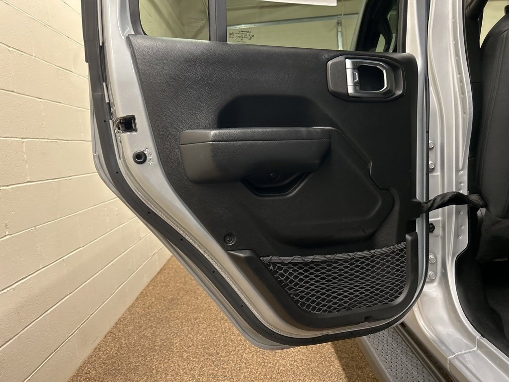 Used 2022 Jeep Wrangler Unlimited Sport image 14