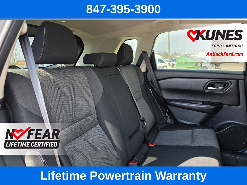Used 2025 Nissan Rogue SV image 27