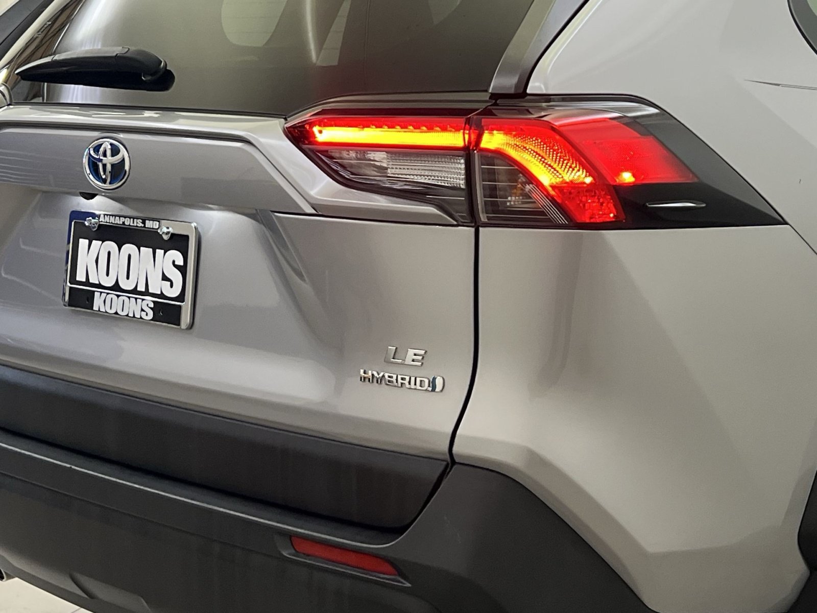 Used 2020 Toyota RAV4 LE w/ All Weather Liner Package AWD/4WD image 27
