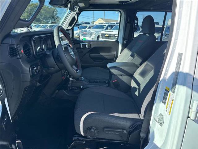 Used 2024 Jeep Wrangler Rubicon w/ Convenience Group image 15