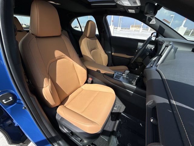 Used 2025 Lexus UX 300h FWD w/ Accessory Package (Z2) image 26